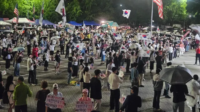 올공에 드디어 참석했는데 계속 끊임없이 들어오는 애국자들에 너무 감동😢 다음에 또 갈수있는 기회되면 가야지