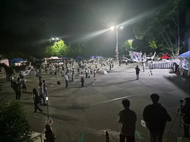 .
#올림픽공원
#타기
#자전거

예배

애국가 

부정선거 재선거
당일투표 수개표
대한민국 자유민주주의 수호

종교와 무관하게
현장에서 일어나