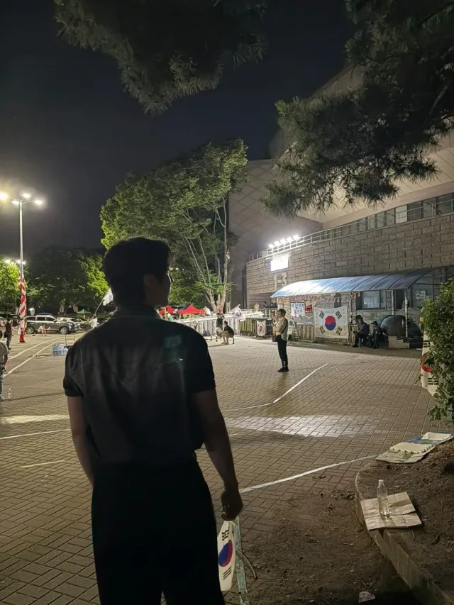 힘들고 피곤해도 오늘도 갑니다🇰🇷🔥
올공 가시는 분들 다들 힘내봅시다! 
부정선거 재선거🔥 당일 투표 수개표!🔥