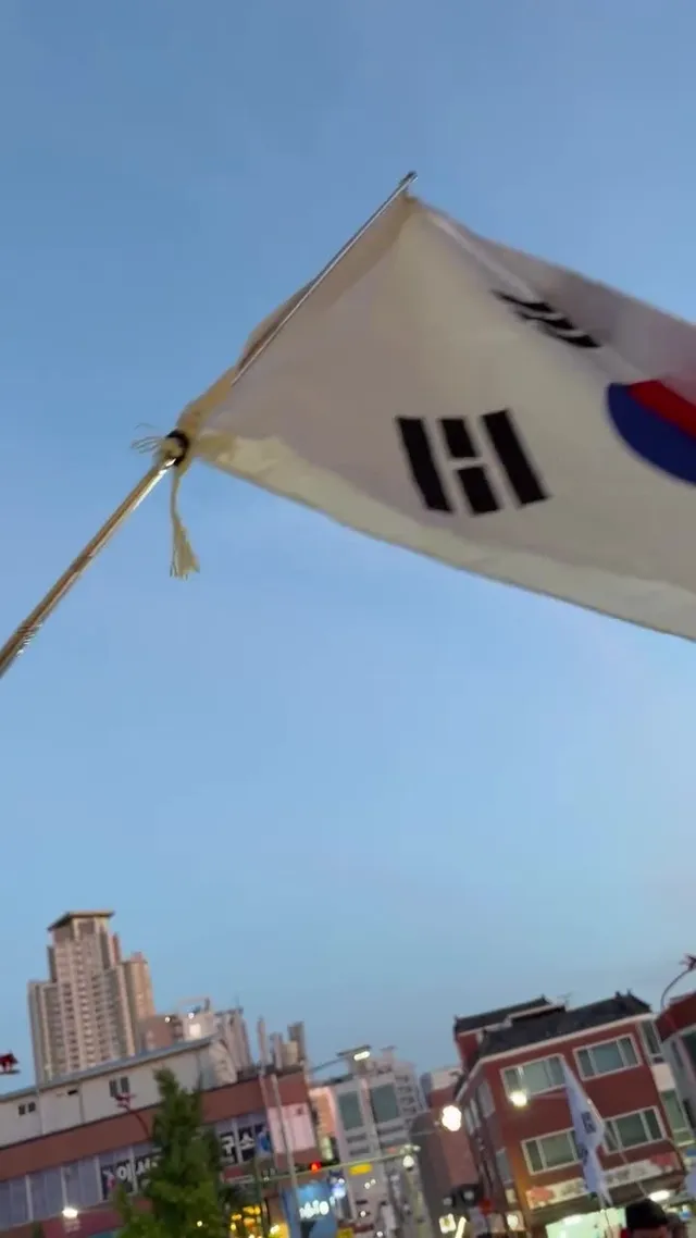 6.25 사변을 기리며
연평해전을 다시 보니깐 진짜 이 나라 뺏길 수 없다
호국영령분들이 지켜주신 자유 대한민국
무조건 수호해야한다, 무슨 일이