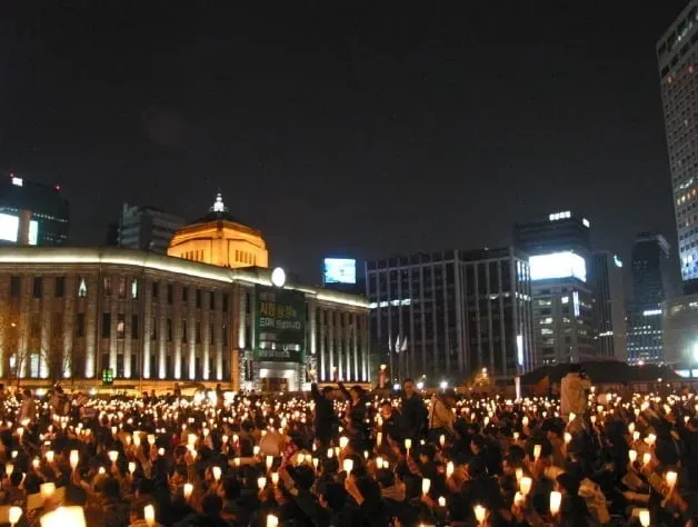 내가 알고 있는 평화 시위 수준은 여기 까지다
