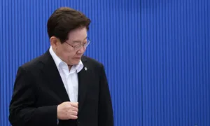 [최진 칼럼] 李대통령 지지율이 하락한 진짜 이유

‘위대한 커뮤니케이터(소통자)’였던 로널드 레이건 전 미국 대통령은 재임 중에 매일 백악관에