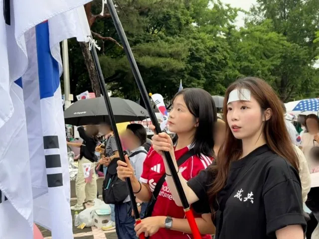 엄마 나 신문에 나왔어 🥵