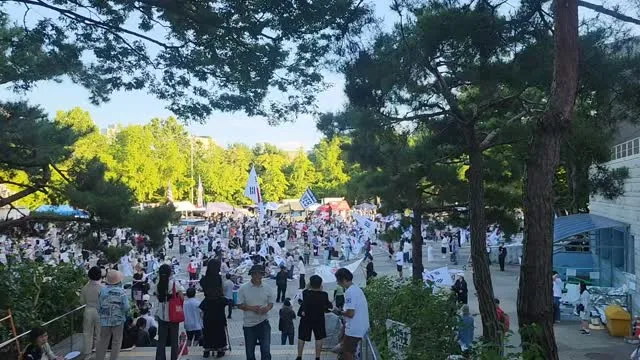 실시간))
PM 6시 35분

금요일이라 활기 차요!!!
조금씩 시원해지고 있어요
많이 모여주세요💪💪🇰🇷🫶
