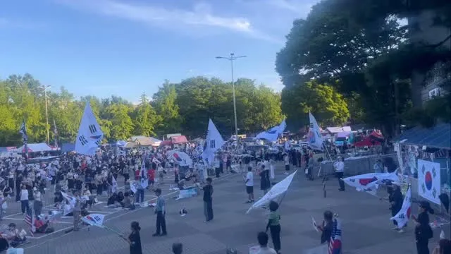 6월 26일 (금) 19:00
올공 출첵

우와 !!! 오늘 사람 엄청 많아요
다들 오세요
주말에도 오세요 🇰🇷🙏
