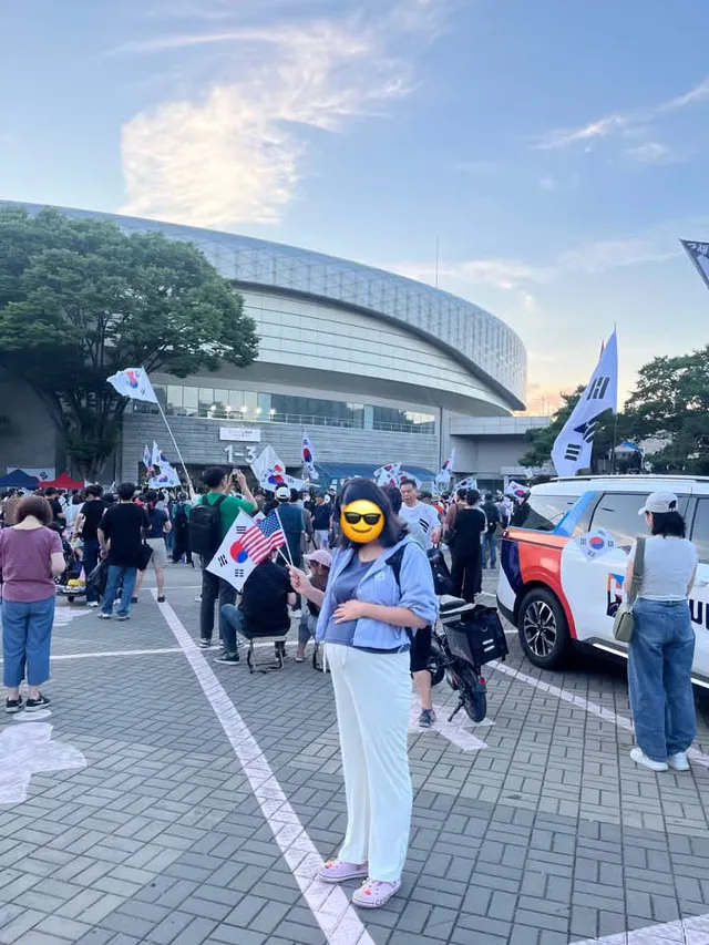 애국태교 하는 사람??👋
저는 오늘을 마지막으로 집에서 열심히 응원하고 기도하겠습니다 (한 바퀴만 돌아도 숨이 차네요ㅜ)
현장에서 목소리내고 
