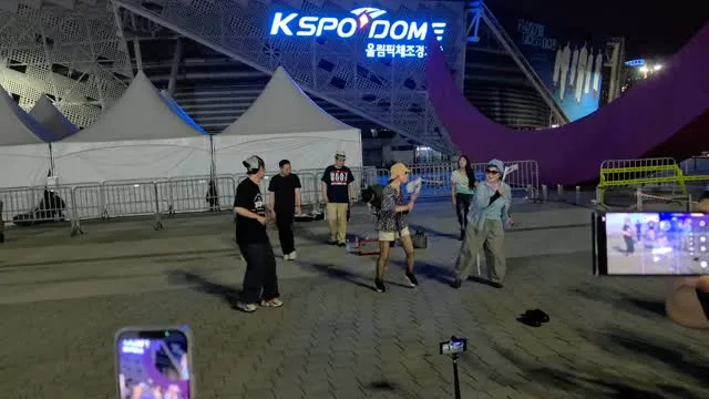 6/26 금요일 
이발존과 댄스존 멸공네컷 영화상영 등 🇰🇷🔥
사람이 늘어날수록 다양한 이벤트가 많아 구경하는 재미가 있다!!!
오늘도 풍
