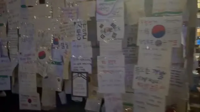 혼자와도 괜찮아여!!! 와서보니 진짜ㅜㅜㅜ
눈물...
가족들 어린아이 임산부 청년들 어르신들
자발적으로 진짜 수십명의 봉사자들...
무거워서못들