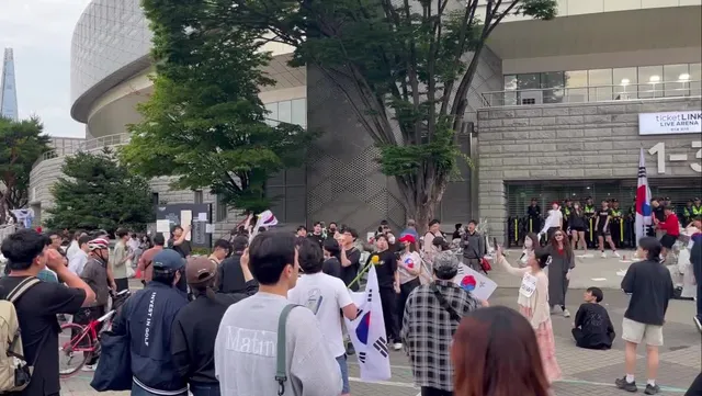 1-3 또 이상한사람들왔어요 무시해무시해 자리로자리로 외치는데 아예 쳐다도보지말고 가까이가지마시고 본질을 기억해주세요 관심주면 절대안되요