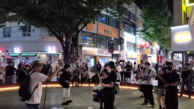오늘도 뜨거운 대구🔥🇰🇷

TKYC행진 참여후 대구투쟁본부 중구선관위앞 야간집회 참여하고 돌아갑니다!

오늘 집회 참여하신분들 모두 수고많