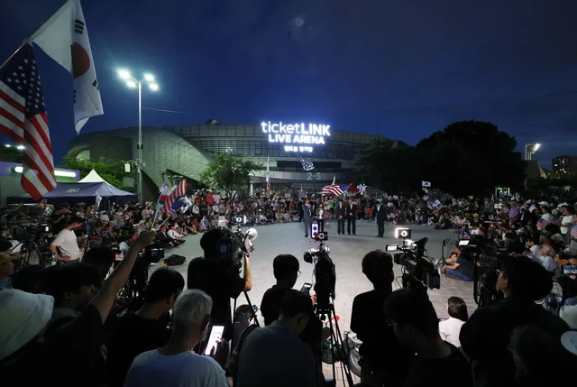 강제해산도 방치도 난감…잠실 시위에 소진되는 ‘대화경찰’[취중생]

잠실 올림픽공원 개표소 봉쇄 시위가 23일째 이어지며 대화경찰이 하루 평균 