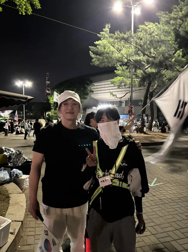 현재 올림픽공원 핸드볼경기장에
국민의힘 김민수 최고위원님이 오셨다고합니다.