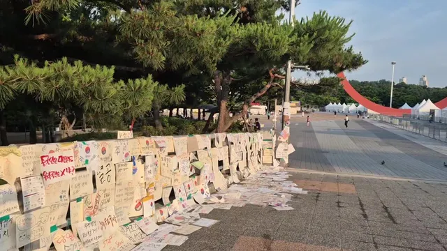오늘도 올공으로 올 거지?

올공에 투표함 지키러 가는 거 맞지?

혹시 구호가 마음에 안 들어서 투표함 지키기 
싫다고 안 오는 거 아니지?
