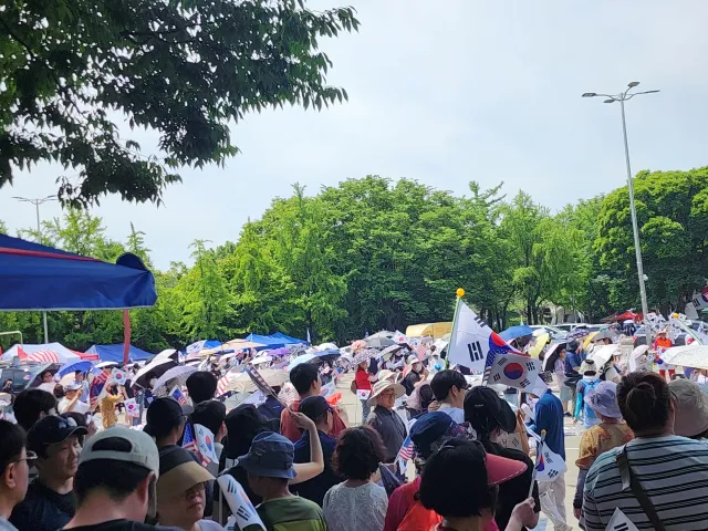 2주만에 올공!!
얼마나 오고싶었는지ㅠㅠ
첫차는 못탔지만 올공에 10시반안되서 도착

내향인, 경기도민은 힘들기만한 외출이지만
오면 살아있는게 