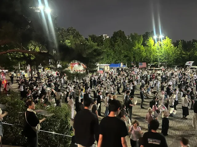 올공은 자유를 되찾기 위해 모인 곳입니다. 
댄스 배틀을 하든 보드게임을 하든 
훈수 좀 적당히 두십시오. 

기약 없는 오랜 싸움 속에서 매일