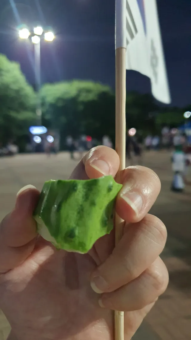 올공에서 오이 먹어봤냐?
안먹어봤음 자유에 대해  말하지말것.
Freedom is not free