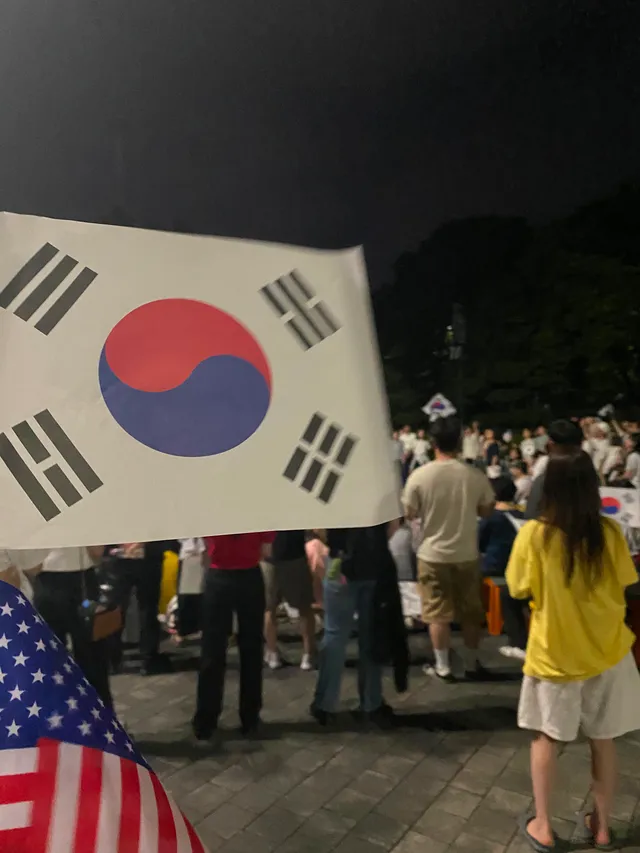 어제 밤에 잠깐 다녀왔어요!
와 근데 올공 잠실민주화운동 게시물이 며칠 전에 5만개였는데 글쓰는 지금 걍 544개라고 뜨네요 ㄷㄷㄷ
진짜 삭제되