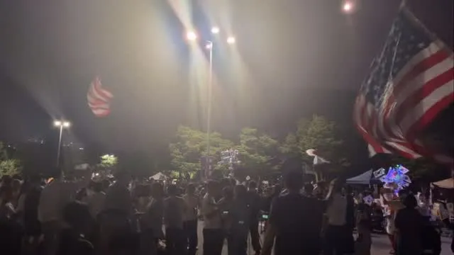 한평생 무교였지만 기독교를 탄압하는 언론 프레임에 속아 고정관념을 가지고 있었던 내가 한없이 부끄러워진 순간이었다.

찬양과 기도를 통해 내 마