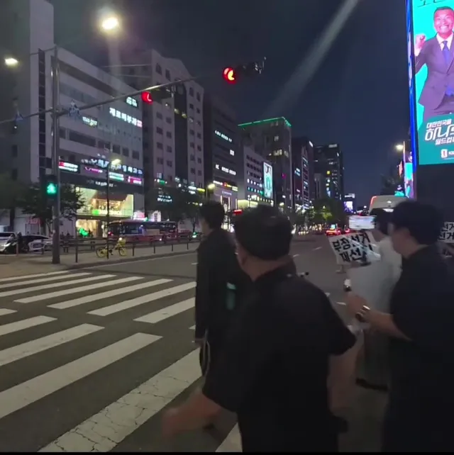 강남역 횡단보도

'부정선거 재선거 당일투표 수개표' https://t.co/VMAkdRifaD