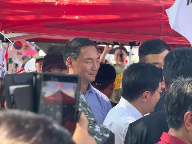 올공에서 모스탄 대사님이랑 황교안대표님 봄!
울산에서 올라갔다가 내려갑니다!

🇰🇷 내일 오후 5시 울산 성남동 뉴코아 아울렛에서 집회 있어