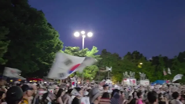 잠실 민주화 운동!

벌레 먹은 민주주의의 꽃을 되살리려

...