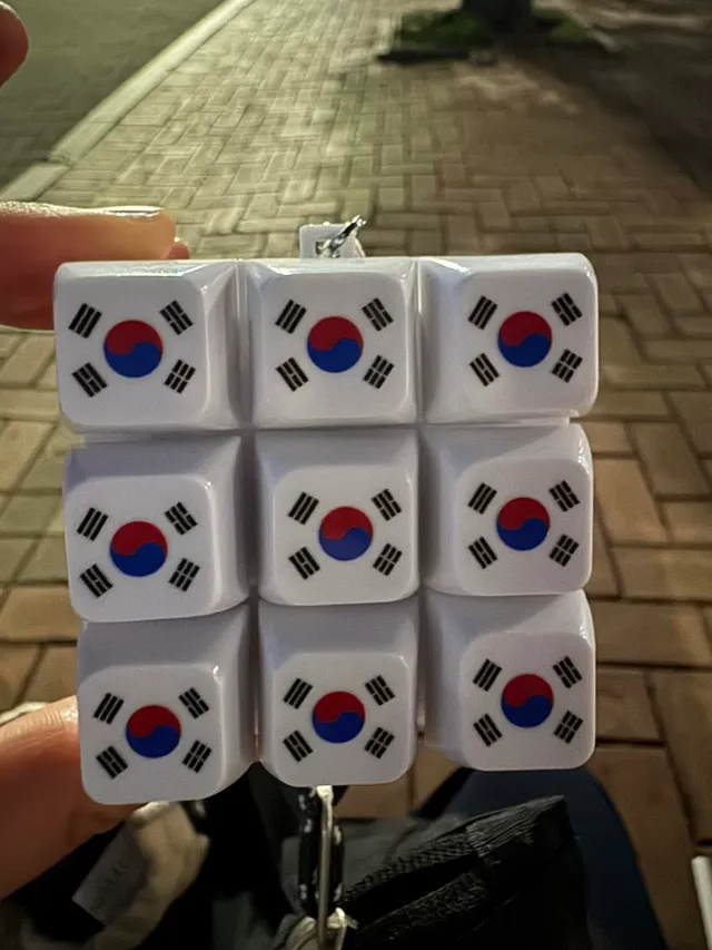 약속 끝나고 올공으로 바로 고고
오늘의 올공 아이템은 친구가 선물해준 애국 키캡✨ 
타건감 미치셨어요,, 우왓✨ ▓
(키캡을 거꾸로 찍어서 김민