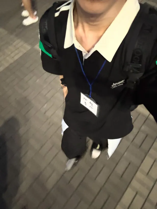 의도치 않게 37시간 무수면 챌린지
낮에는 새벽반이랑은 비교도 안되게 힘드네요.
얌전히 저녁 8시 30분까지 피켓 만들다가 병원에 갑니다🇰🇷