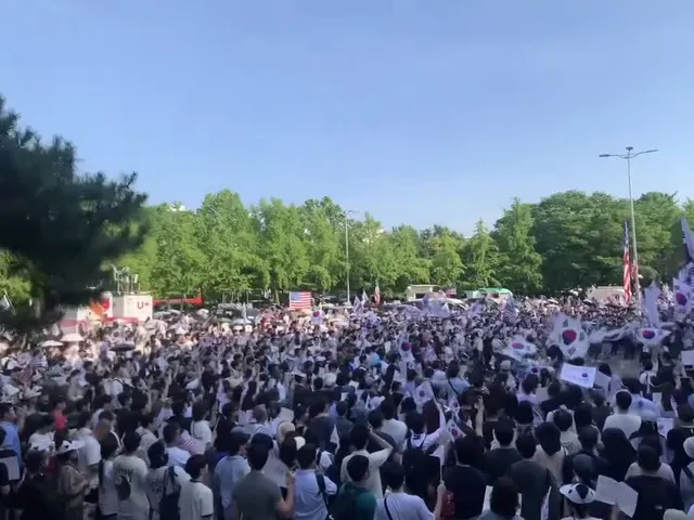 ［당신은 올공에 가보셨습니까?］

올공의 터질 듯한 함성 속에서 
태극기 한 번 흔들어보지 못한 자, 
목청이 터져라 애국가를 토해내 보지 못한