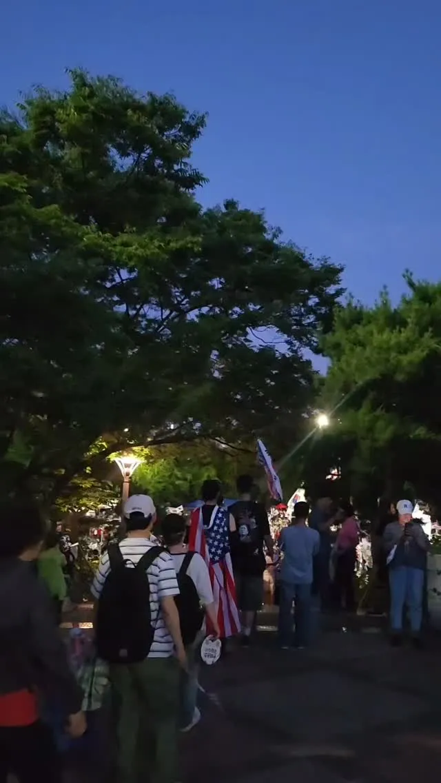 오늘도 올공 미쳤었다!!
사람 줄었다는 재래식 언론 거짓말 듣지마라
눈 있으면 좀 봐봐
여기만 많은 게 아니라는게 뽀인트!!
모두 수고했습니다�