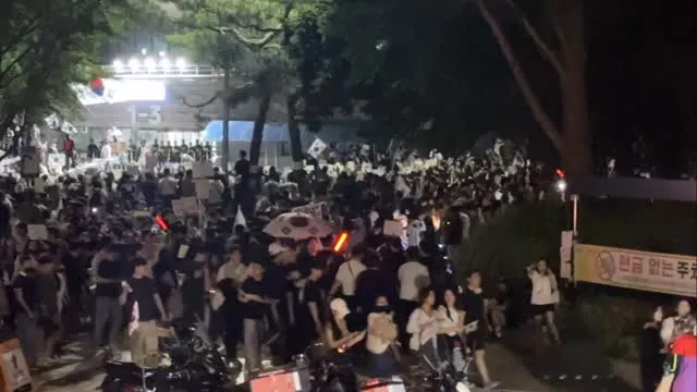 “Jason Go!!” 
“재이슨 고!!!”
“재선거”
“Re-thunger”