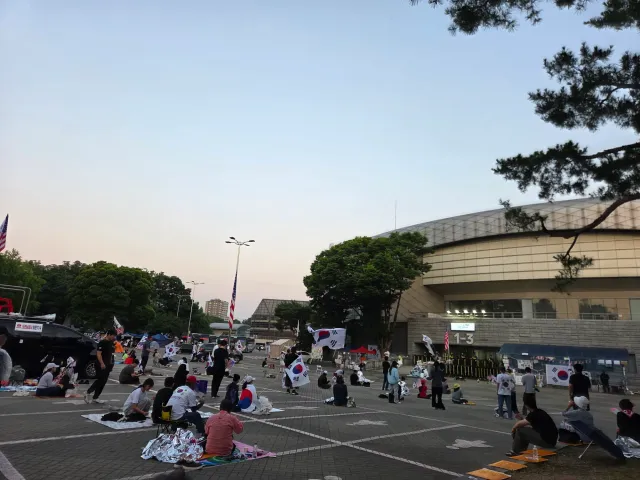 05:00am 결국 피로누적이랑 타지역으로 돌아가야할 채비를 하러 떠납니다. 여러분들이 존경스럽습니다.