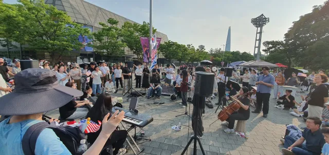 많은 사람들이 이 시국을 깨달아

부정선거 재선거 
당일투표 수개표 

를 외치게 해주소서