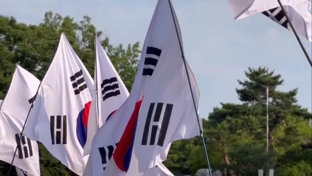 올공에서 눈물 참느라 힘들었네요,,,
무더운 날, 먼 거리, 애국을 짊어지고
정말 고생하셨습니다.

감사합니다. 🇰🇷🫡
