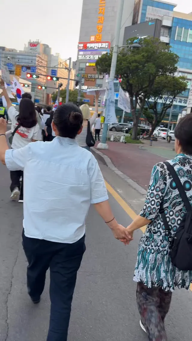 우리 제주 애국자들 구제주 선관위로 모여 
난 계속 평화롭고 싶다🇰🇷
참정권 수호하러 와라