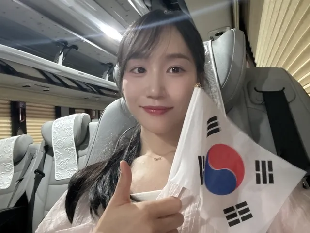 양산을 써도 머리가 어지럽고 무거워서
처음으로 이용해본 냉난방쉼터 

정말 감사합니다 ㅠㅠ 
덕분에 조금 충전하고 다시 외치러 나올수 있었어요.