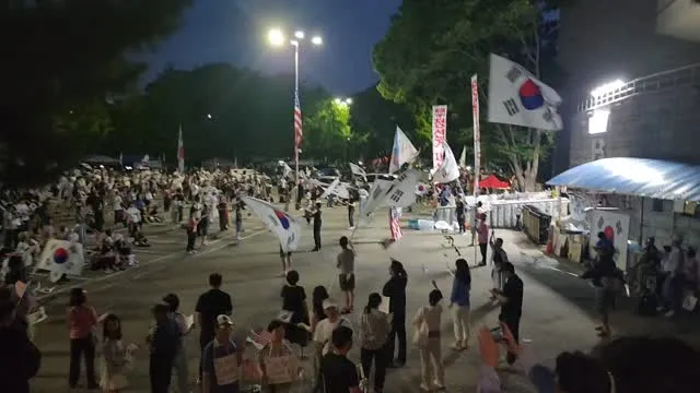 실시간))
PM 8시 40분

사람 많아서 좋아요!!
릴리랑 행운이도  만나서 행복해요😍😻👍💪🇰🇷🐶
애국견들 또 보쟈🐶💕