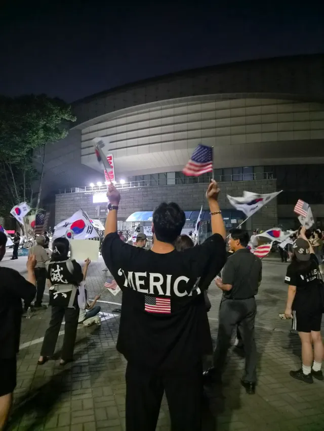 저는 이만 물러갑니다. 
남은 분들 다들 화이팅입니다🇰🇷🇺🇸🔥