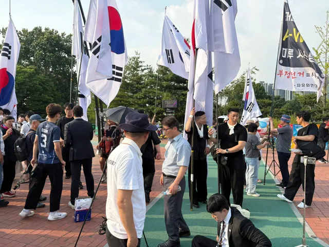 🎈6/28(일) 교회 끝나고, 오후에 잠실에 왔습니다. 평소보다 더많은 인파가 모여 열심히 “부정선거 재선거” “당일투표 수개표”를 외치고“애