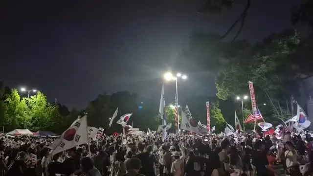 올공 오늘 진짜 미침
1-3만 많은 게 아님. 사람 없다고 거짓말 좀 하지마라 와서 보라고.
다들 감사합니다 ㅠㅠ