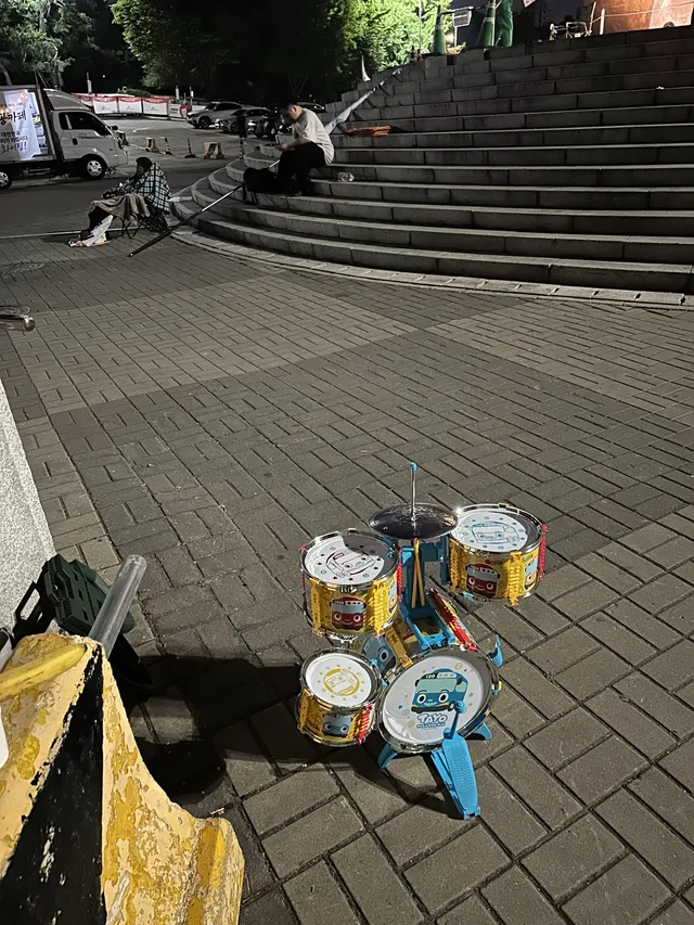 1-2 둠칫존에 두고갈게 !
잼게쳐 ! 🥁🇰🇷