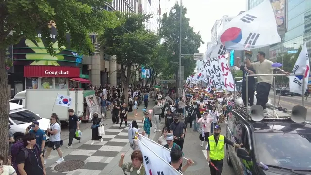 6.27 신촌 - 홍대 
재선거 행진

유튜브에 재개표, 재선거를 위해 지금도 싸우고 있는
' 잠실 올림픽 공원 ' 검색 !!