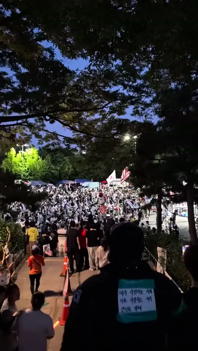 올공 2026년 6월 27일 저녁 8시반 실시간
연령대가 애기들부터 80대까지 
고루고루 나라지키러 나오심