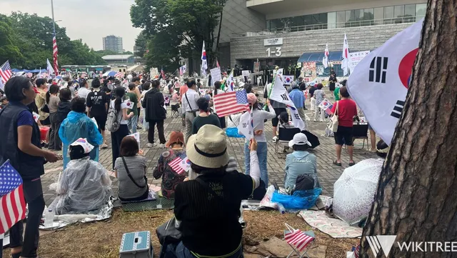 깃발도 지도부도 없는 잠실 광장… 청년들은 '과정'을 물었다

[잠실, 깃발 없는 광장] ① 그들은 왜 나왔나,공정, 절차, 참정권… 2030이