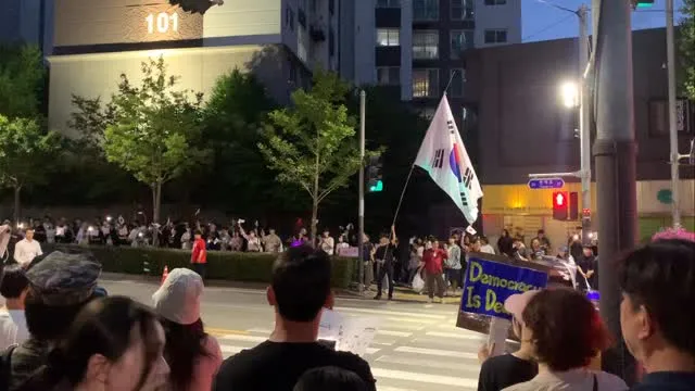 오늘 부산 시청역 선거관리위원회 집회 현장 다녀오니 마음이 편해! 🇰🇷🥰
집회나가는거 말고 또 실질적으로 도움이 되는 청원같은거나 다른 방