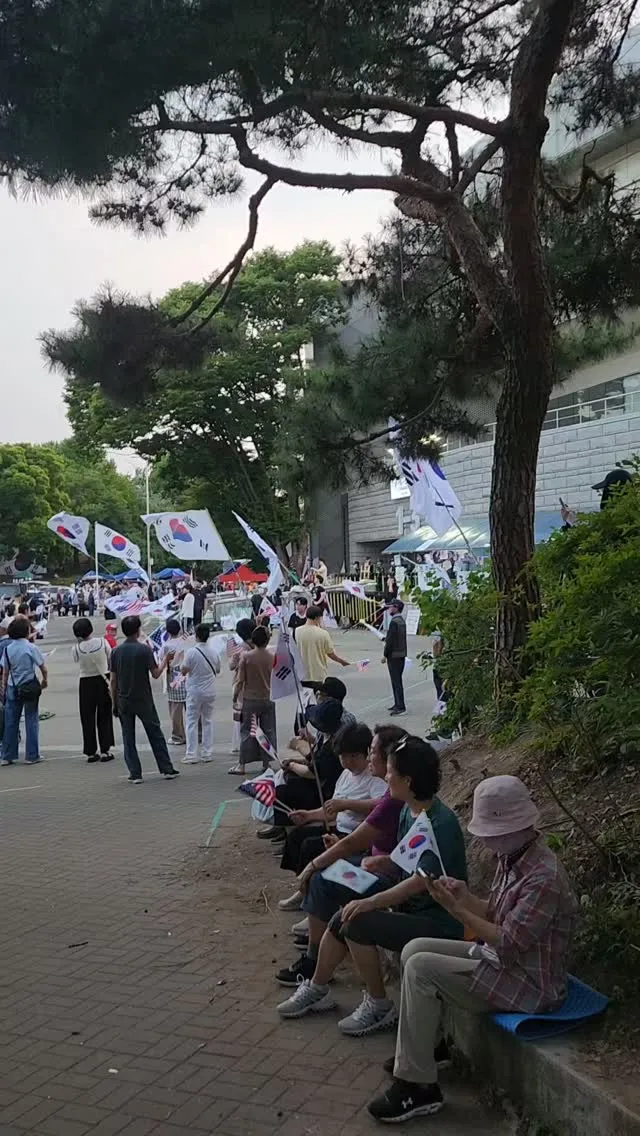 덥고 습하지만 퇴근하고 달려옴🇰🇷🇰🇷