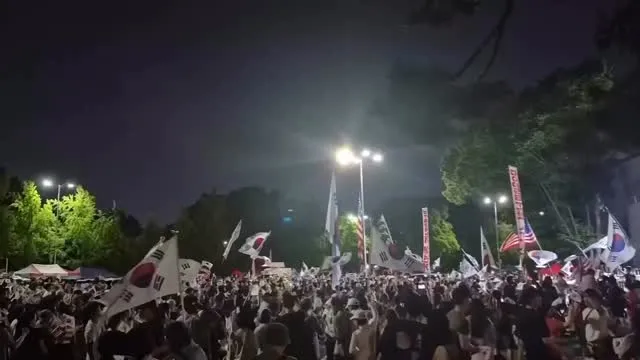 올공 오늘 진짜 미침
1-3만 많은 게 아님. 사람 없다고 거짓말 좀 하지마라 와서 보라고.
다들 감사합니다 ㅠㅠ