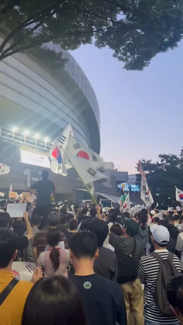 6.4~6.5 
잠실우성아파트에서 시작된 참정권을 지키기위해 모든 시민들이 한마음이 되어 재선거를 외치던 날
우성아파트에서는 주민들에게 피해를 
