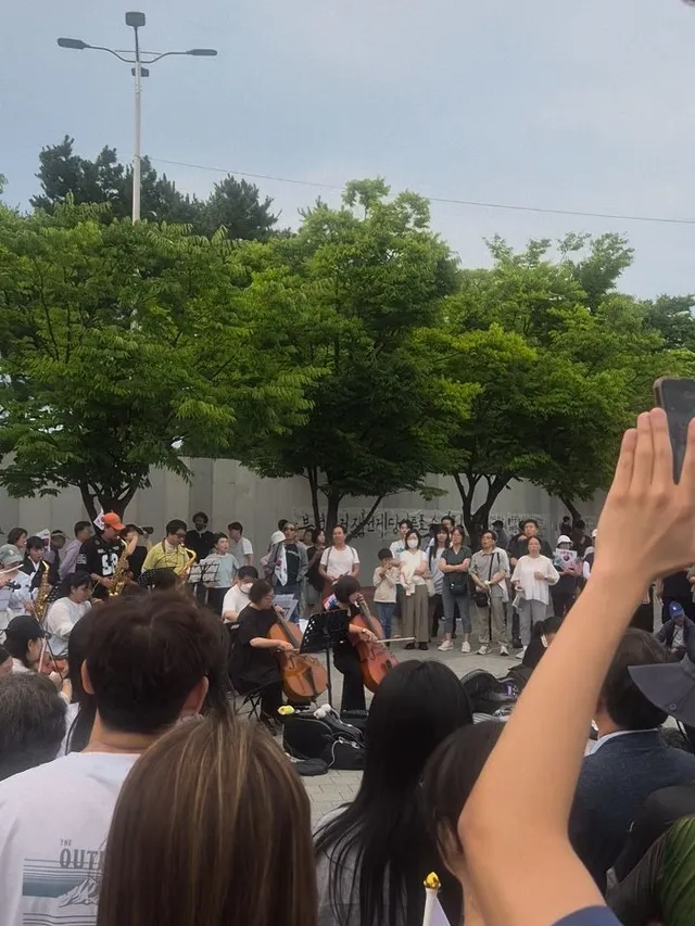 올림픽공원 6월 12일, 13일, 14일, 16일, 28일 참석.
처음엔 굳이? 싶었다.
내 시간과 체력을 들이는게 아까웠다.
하지만 여기 나오