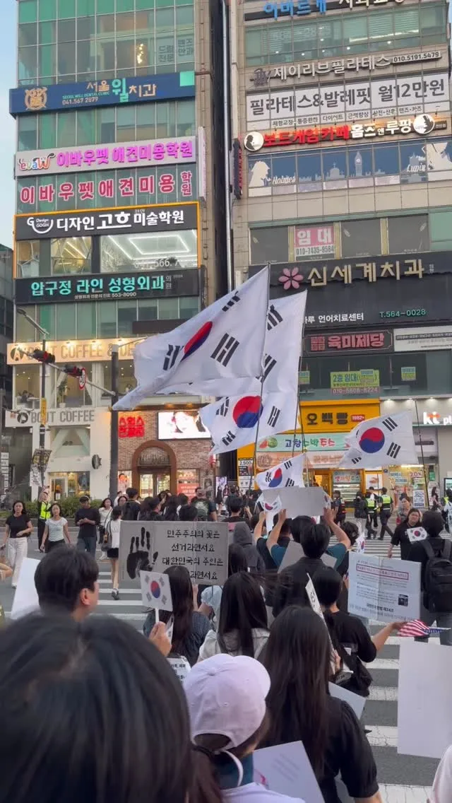 이번주 천안 재선거 집회 정보 

금요일 : 천안 터미널 쉐이크 쉑 앞 인도 
19:00 - 20:30 (행진 19:40) 

토요일 : 천안 