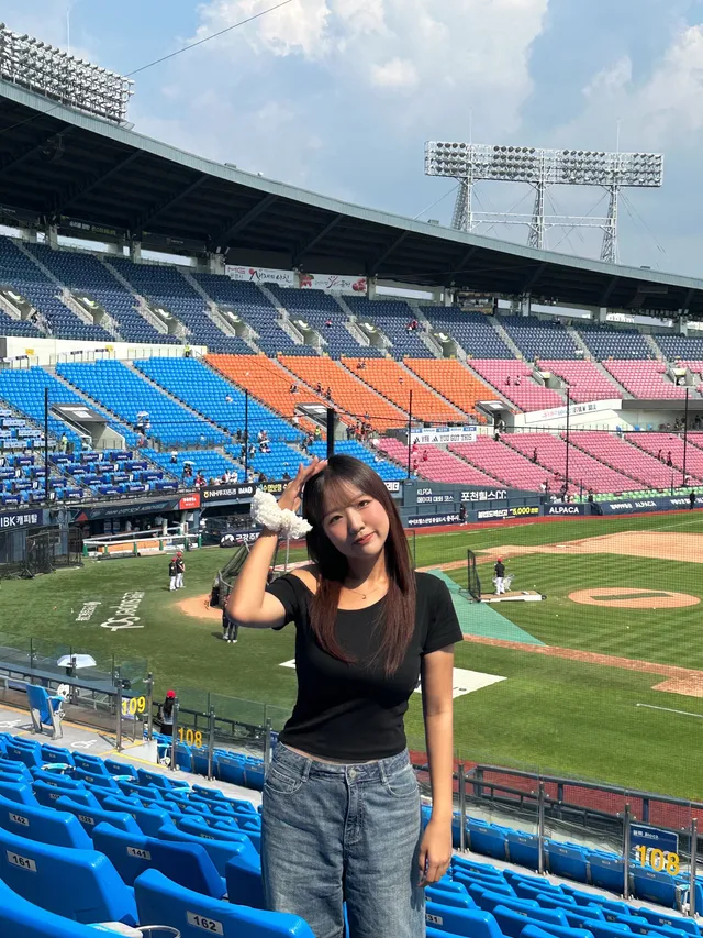 ⚾️ 잠실 직관기록 / 26.06.28

잠실 개큰 승요 나야나 🔥🔥🔥

너무 더워서 죽을뻔했지만 이겨따 🫶
올해 마지막 잠실 봤구 팅커